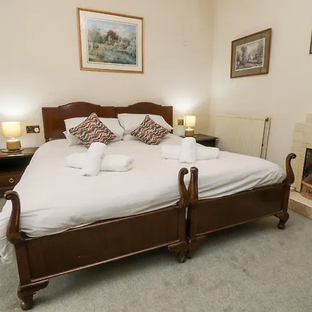 بيت للعطل Bridgend سكيبتون